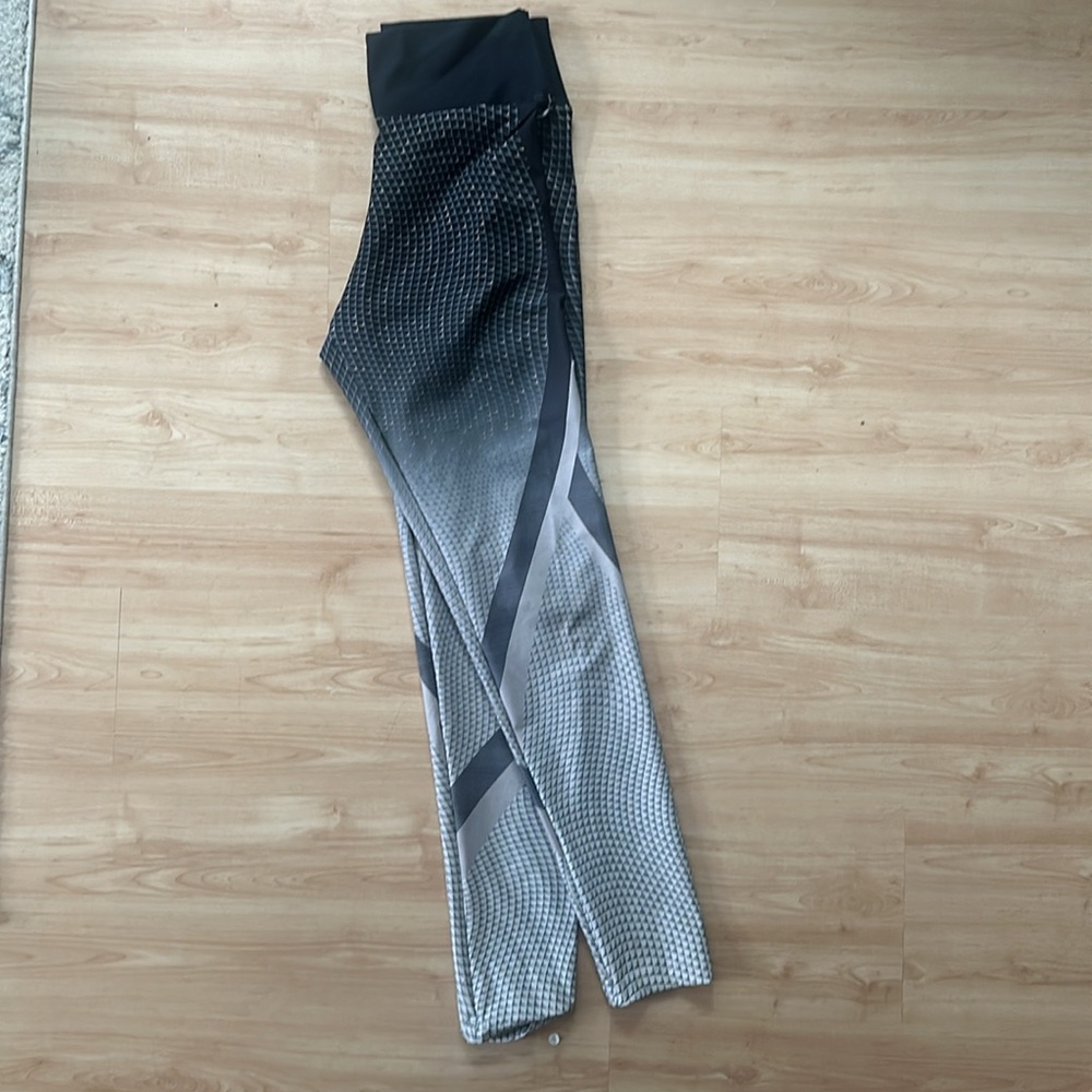 Live! Workout leggings.